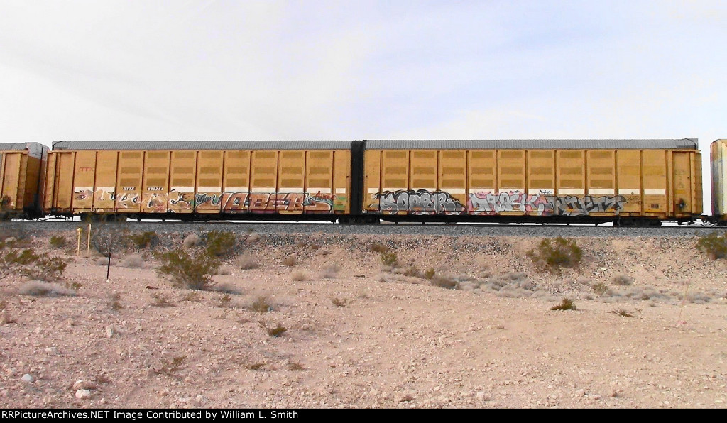 WB Unit Vehicular Flat Car Frt at Erie NV -46